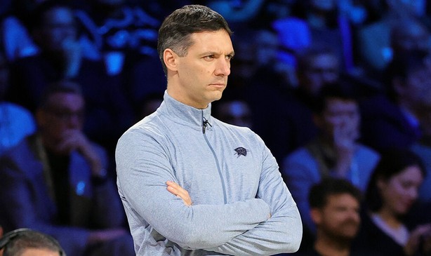 戴格诺特：当逆风而行时 要有强硬的心态继续竞争|俄克拉荷马雷霆队|马克-戴格诺特|卫冕冠军|nba|球队_新浪体育_新浪新闻